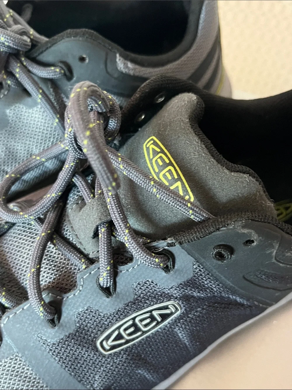 KEEN Explore Vent Trail Hiking Shoes Gray Black Men's 9 KonnectFit 1022293